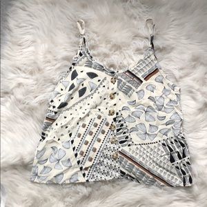 Patterned tank
